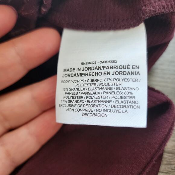 Nike Pro Top Women Large Maroon Hyperwarm Turtleneck Long Sleeve Shirt Workout - Picture 11 of 11